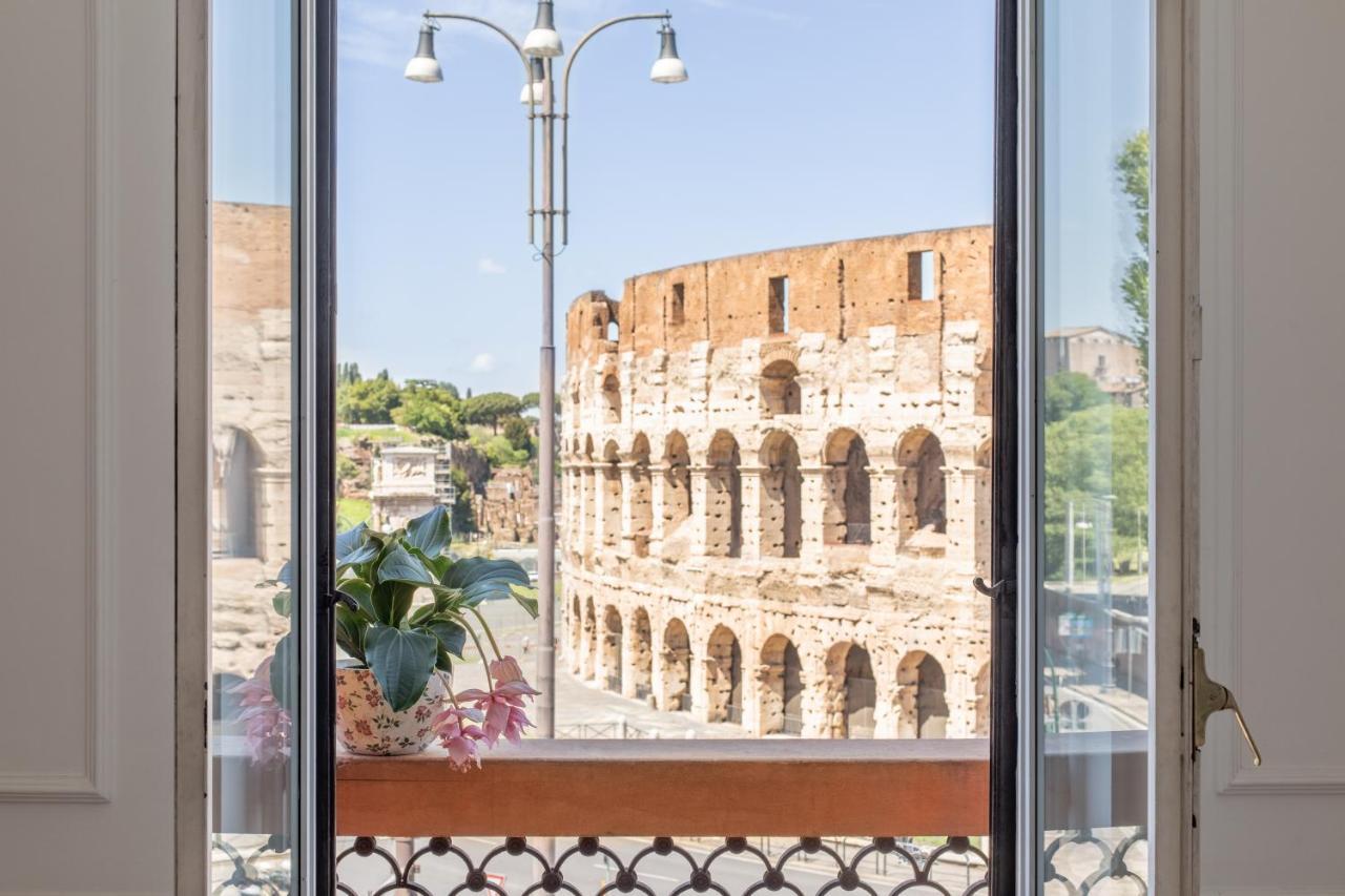 Iflat Unforgettable In Front Of Colosseum Roma Exterior foto